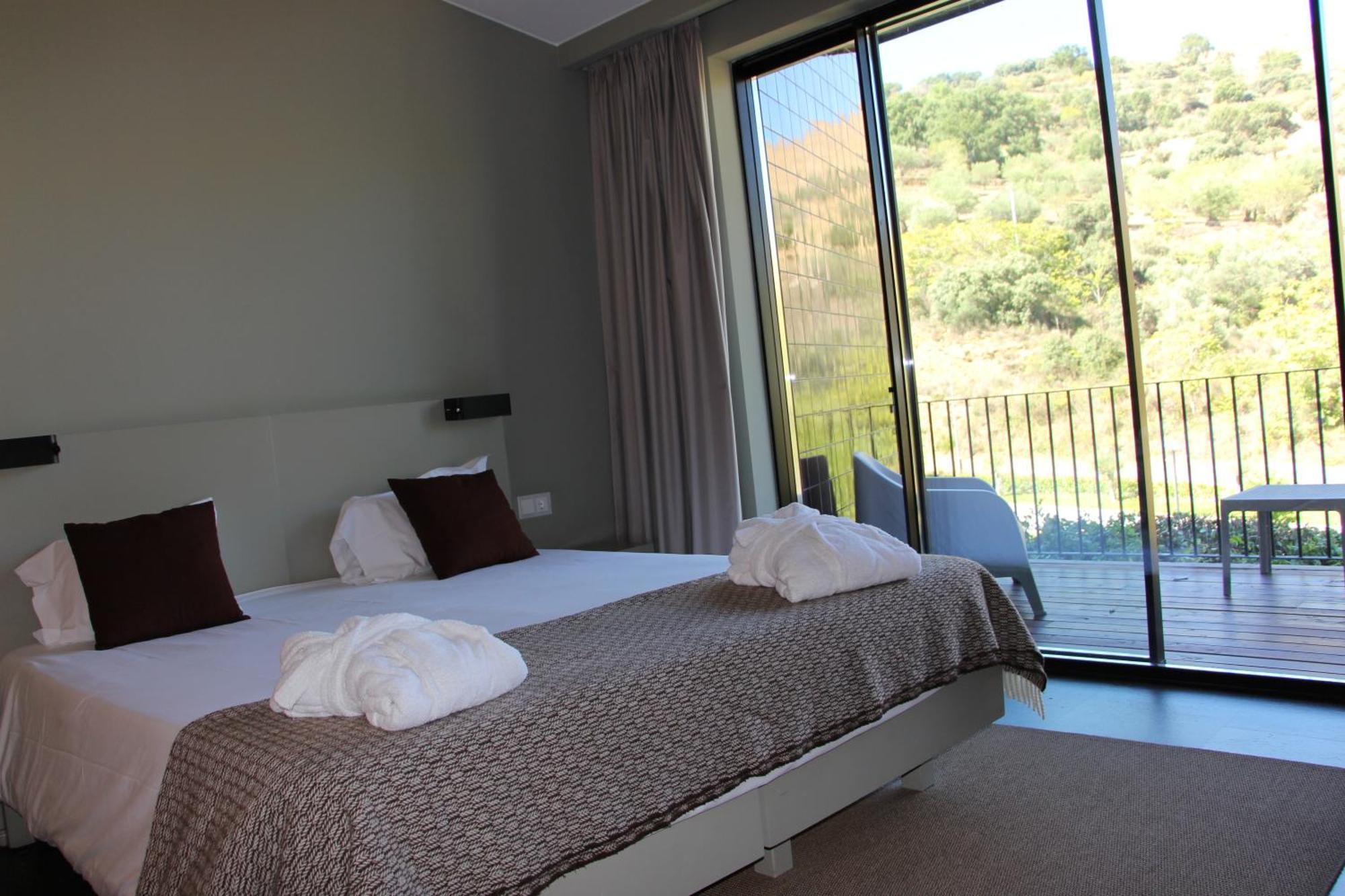 Longroiva Hotel Rural ภายนอก รูปภาพ